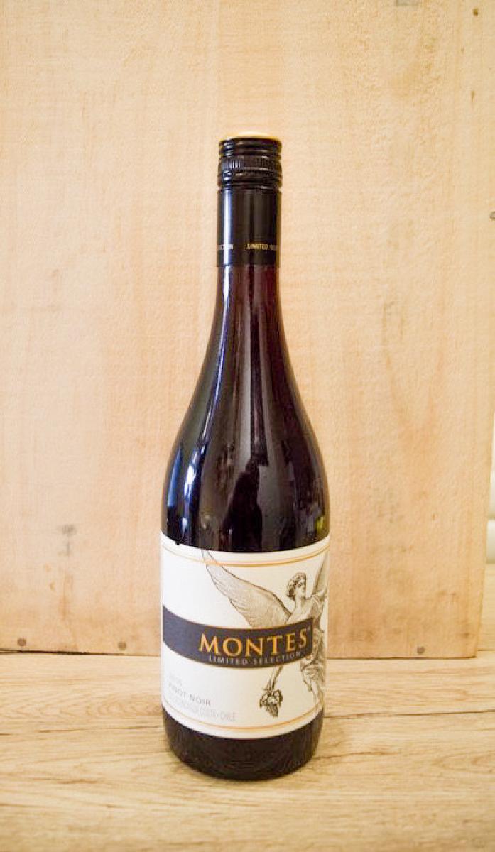 Montes Selection Pinot Noir image